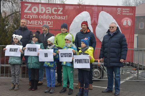 Mobilne sztuczne płuca w Czerwionce-Leszczynach pokazują, czym oddychamy.